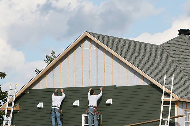 Professional Siding Contractor technician working in Vincentown, NJ